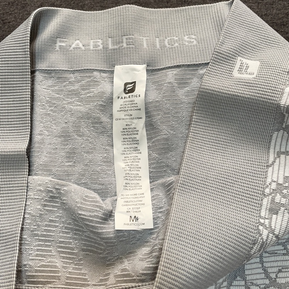 Fabletics Capri legging - Picture 3 of 4